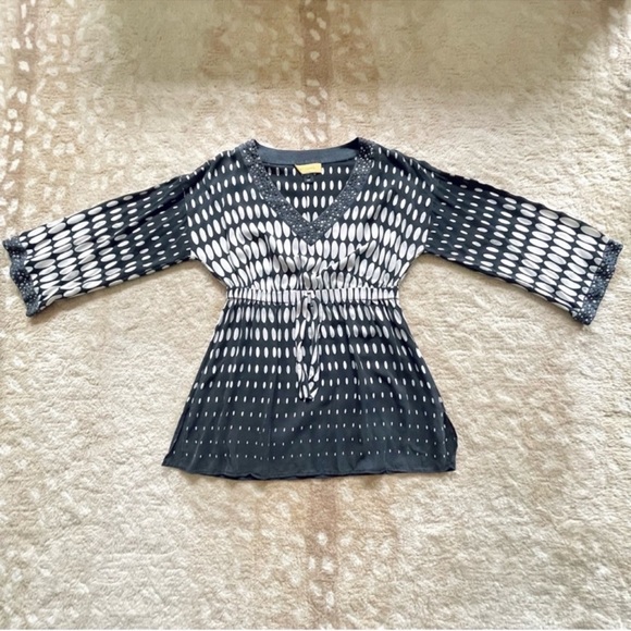 St. John Long Sleeve Silk Mini Dress Black White Dot Print Studded V Neck Size P - Picture 4 of 15